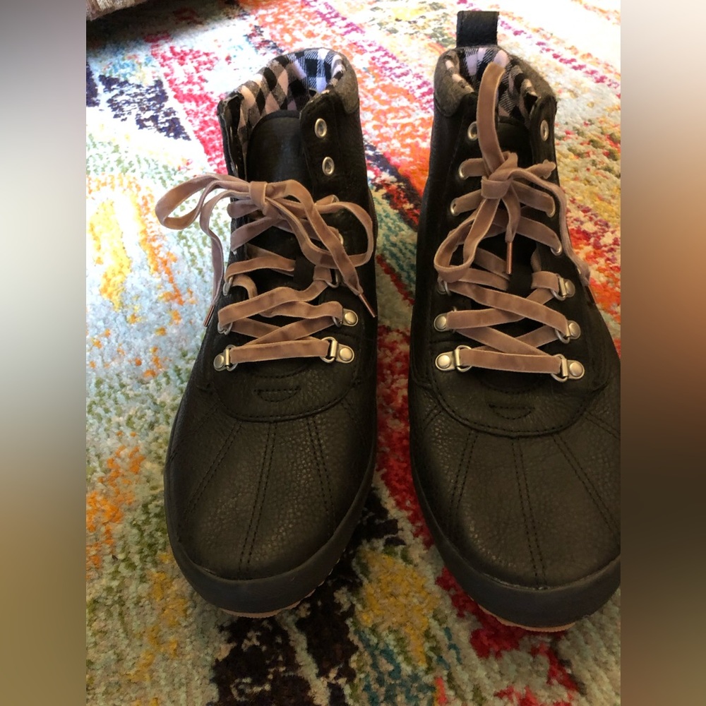 Keds Women’s Scout ll Black Leather Water Repellent Boots with Wool Cuffs EUC 11